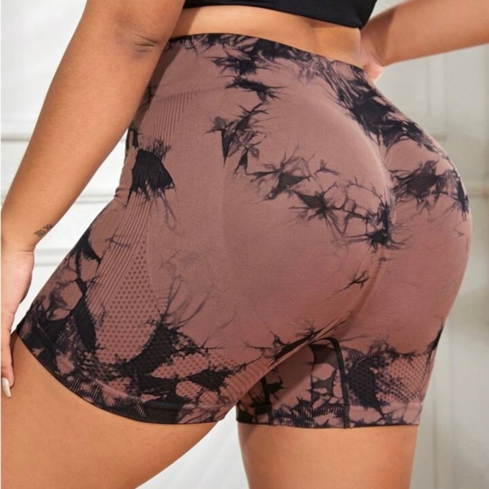 Athletic Shorts Pink TieDye - Picture 2 of 5